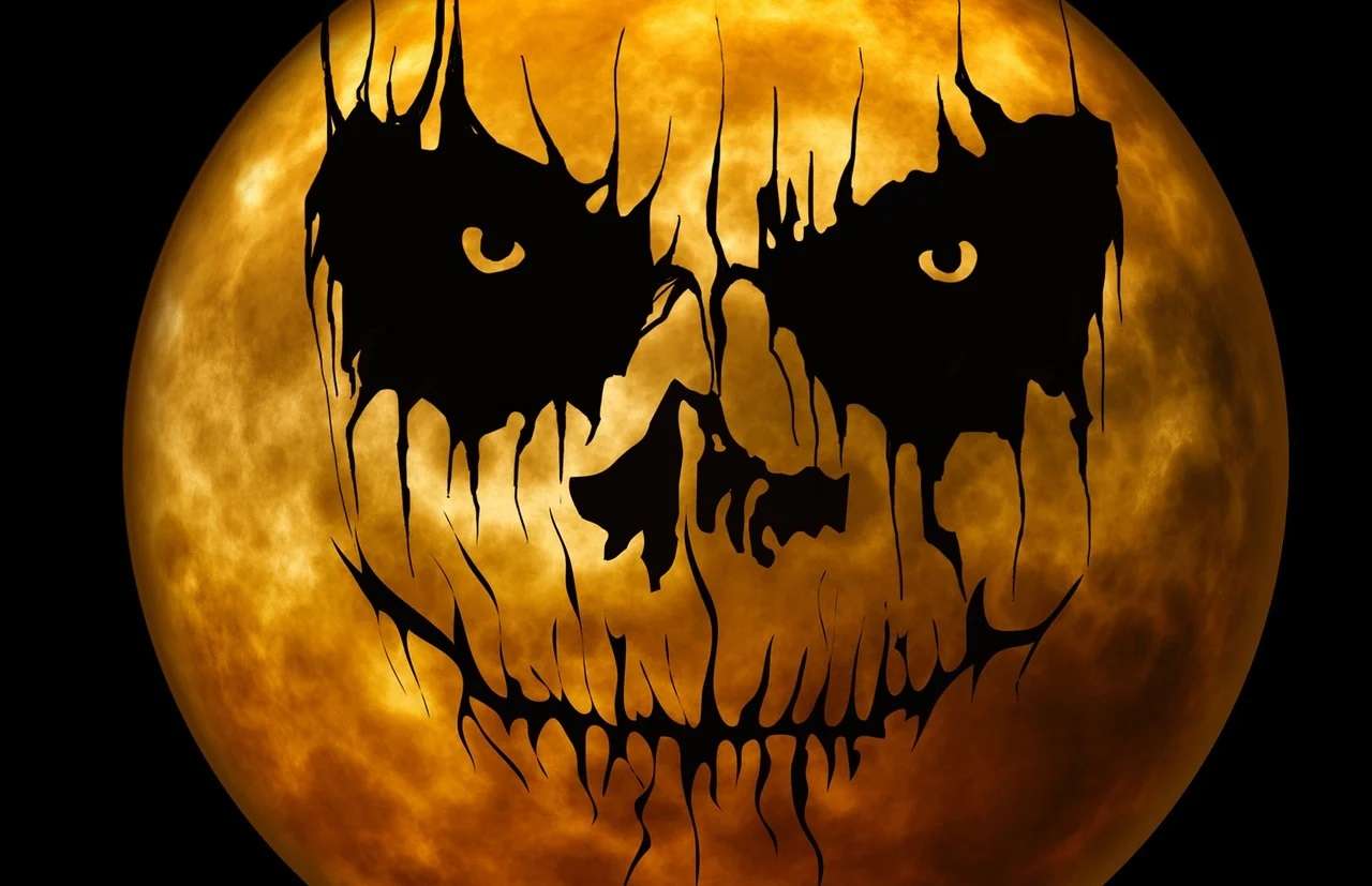 Unheimlicher Halloween Mond Puzzlespiel online