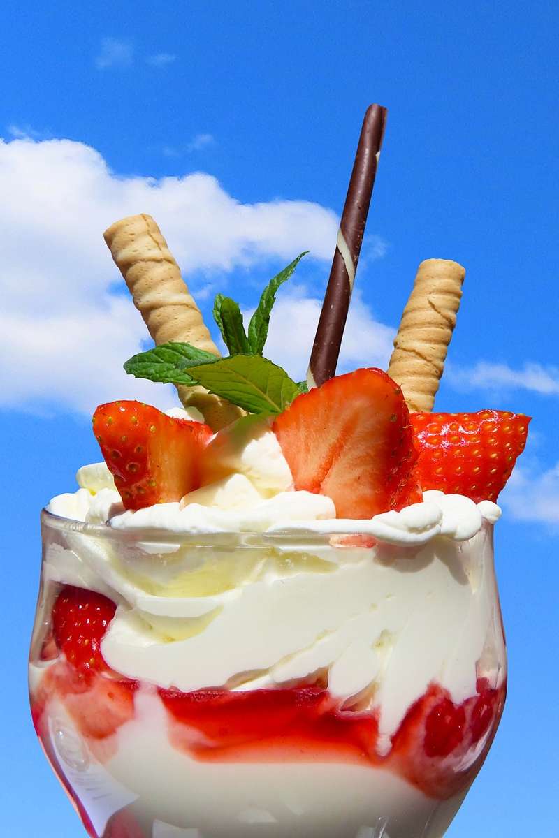 Strawberry sundae online puzzle