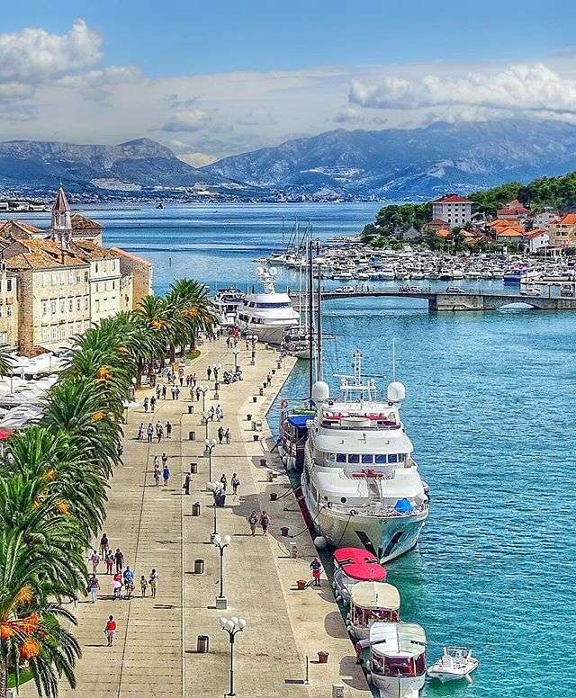 Град на остров в Хърватия онлайн пъзел