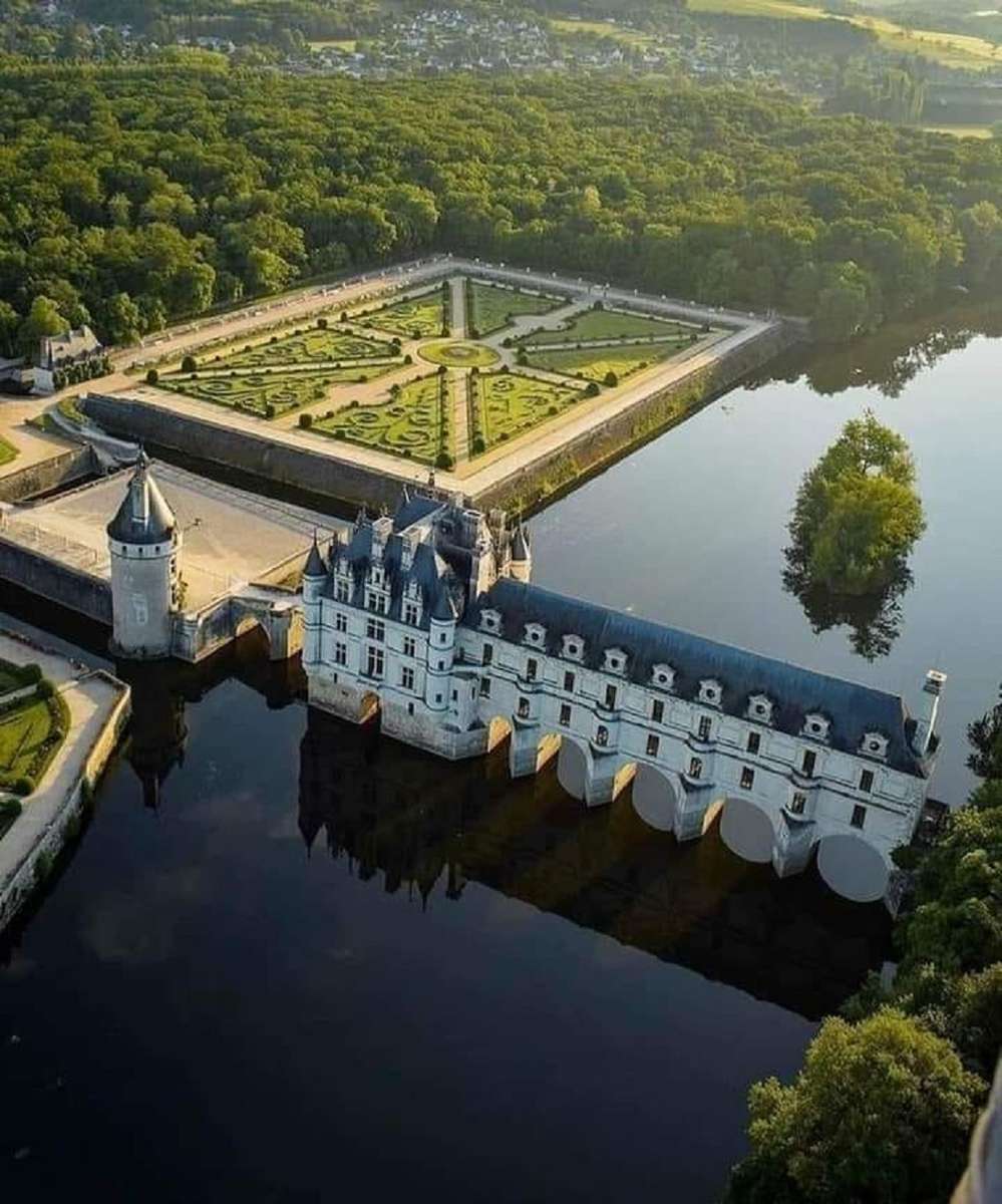 Замок Шенонсо - Франция онлайн-пазл
