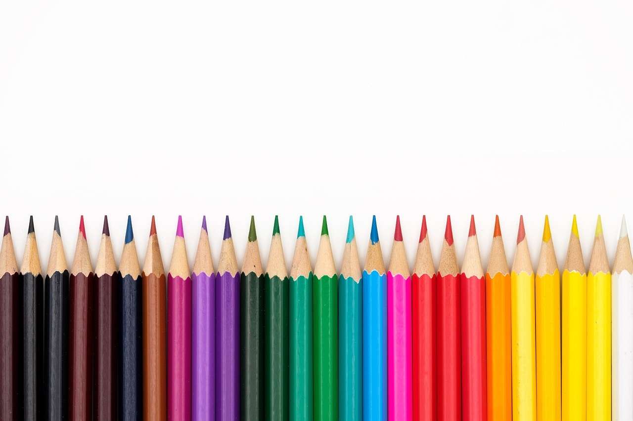 Creioane colorate puzzle online