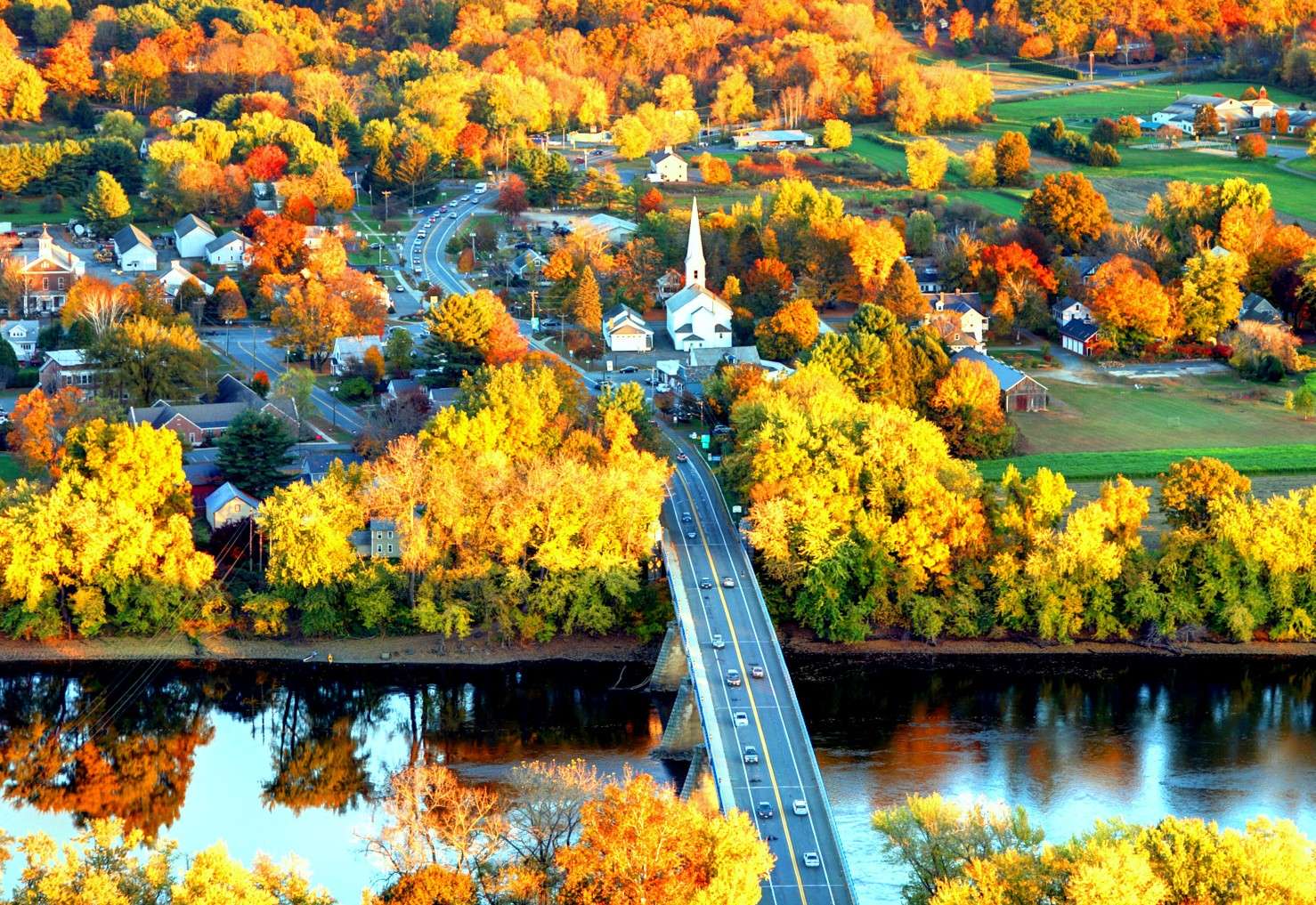 Outono em Massachusetts às margens do rio Connecticut puzzle online
