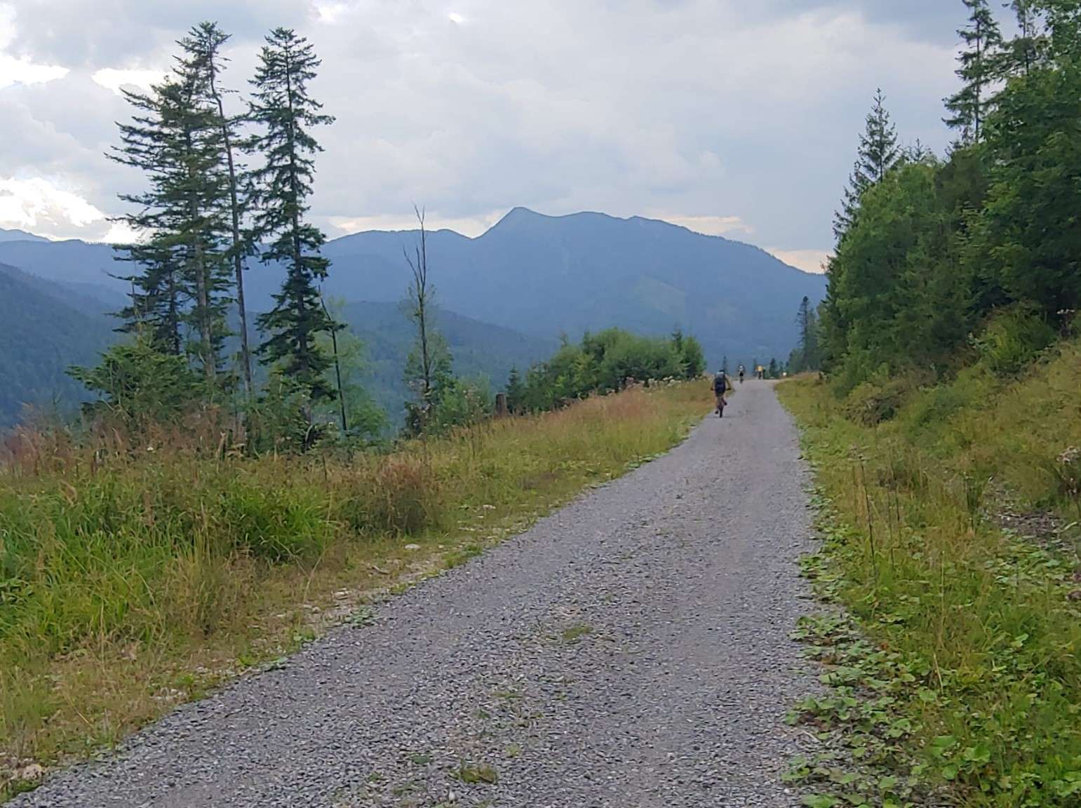 Slowakisches Tatra-Gebirge mit dem Fahrrad besucht Online-Puzzle