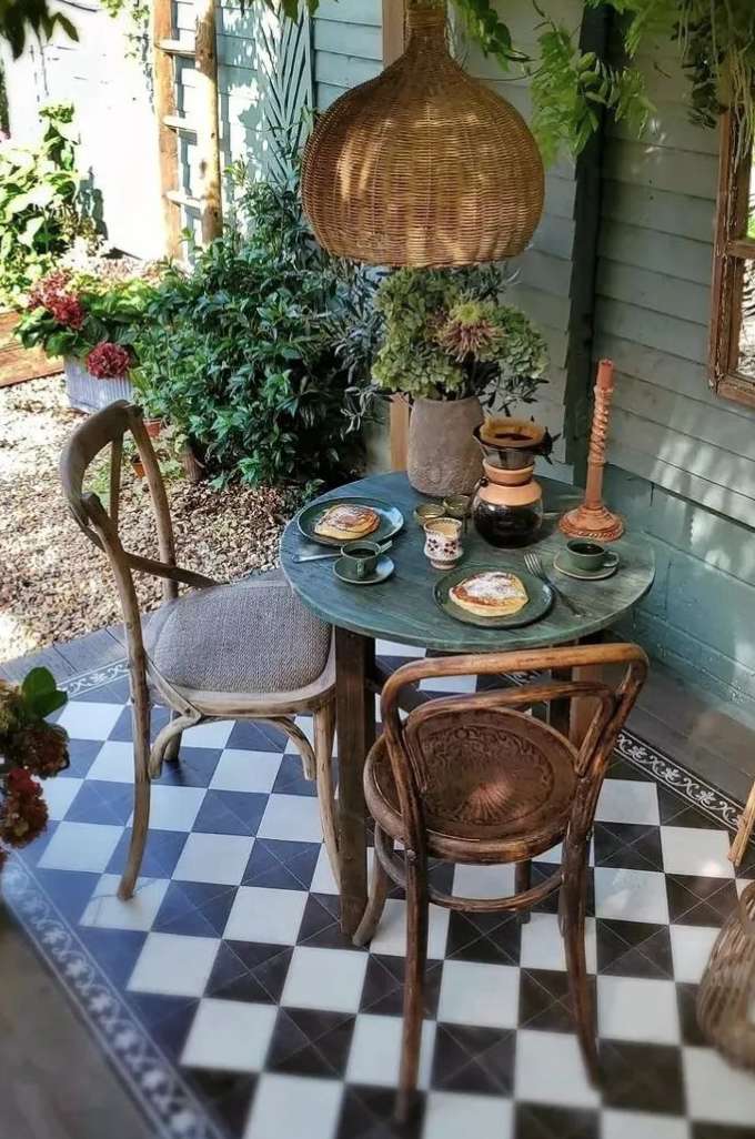 charming corner in the patio jigsaw puzzle online