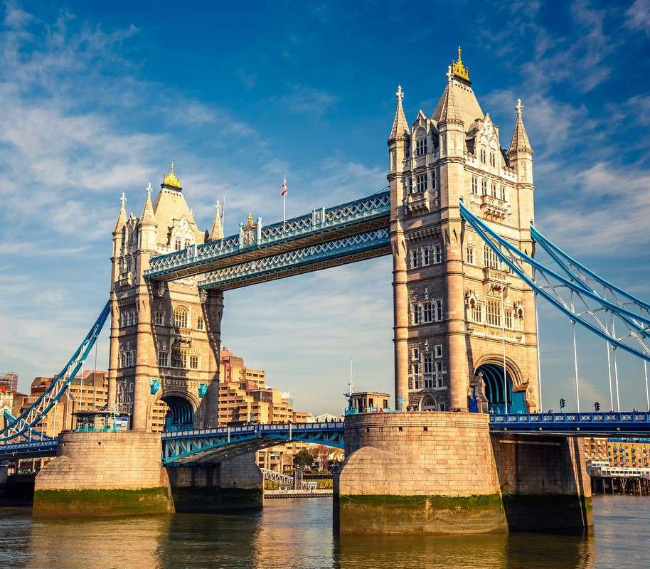 Тауэрский мост — разводной мост в Лондоне. пазл онлайн