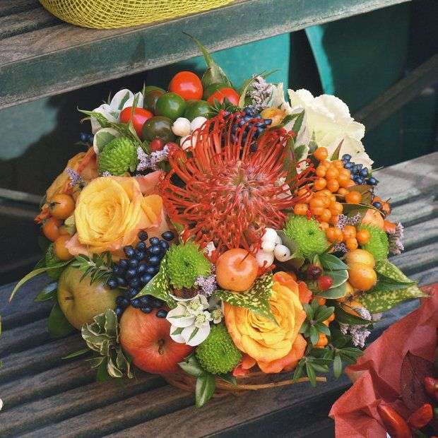 Podzimní dekorace s květinami skládačky online