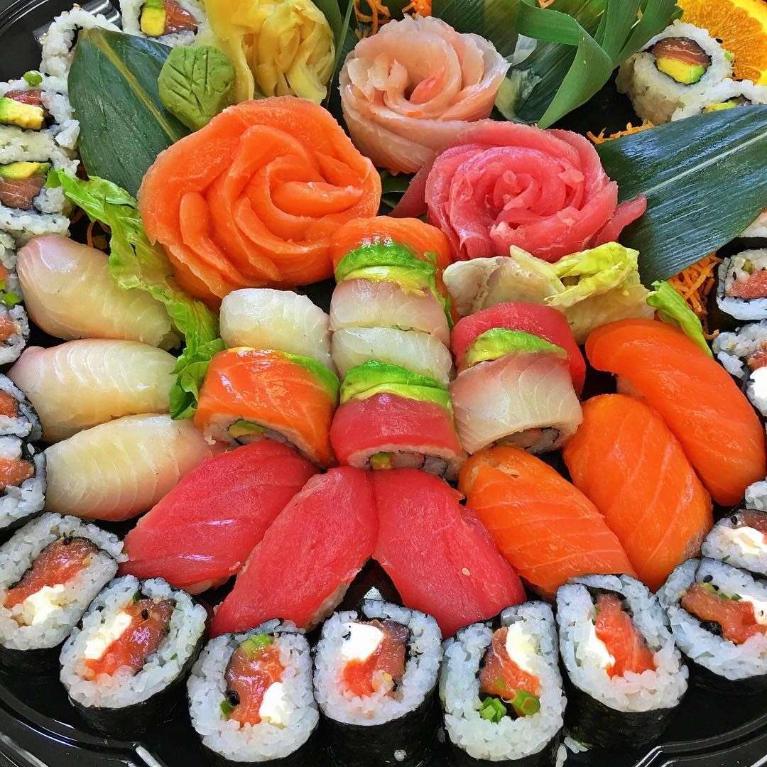 Linda bandeja de sushi puzzle online