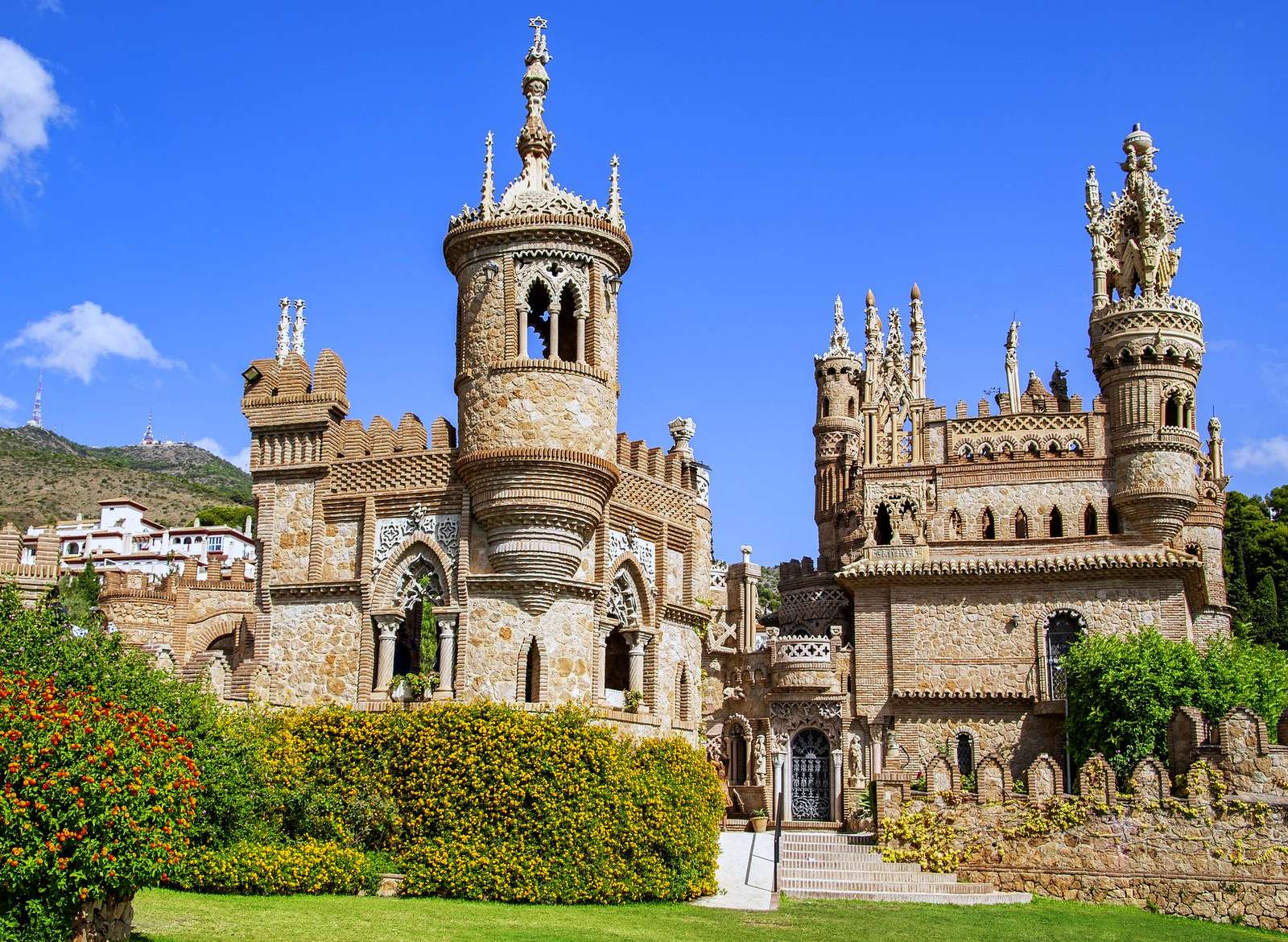 Colomares Castle-Památník na počest Kryštofa Kolumba skládačky online