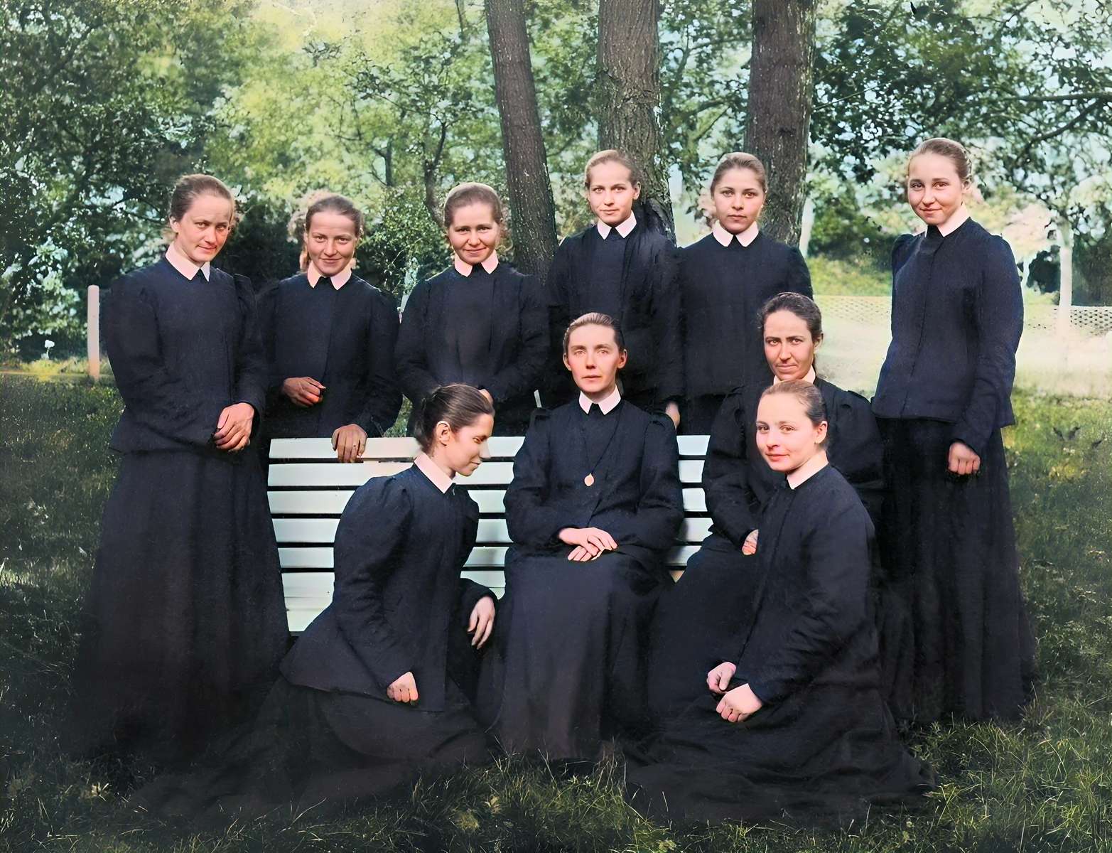 Mother with novices 1904 jigsaw puzzle online