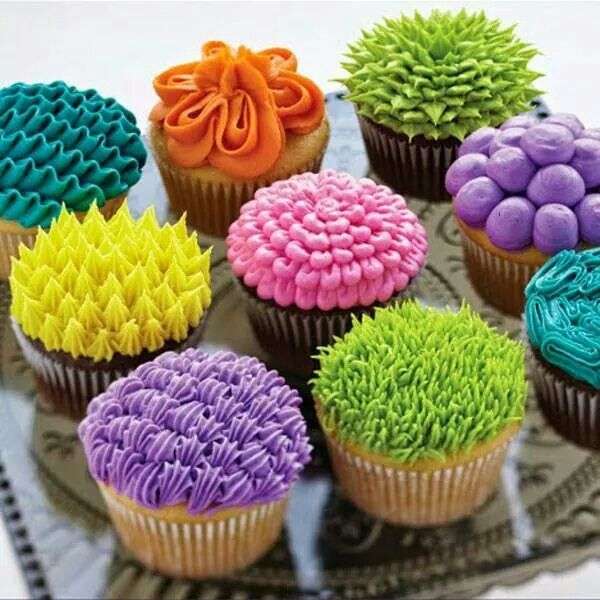 Cupcakes colorés à la crème puzzle en ligne