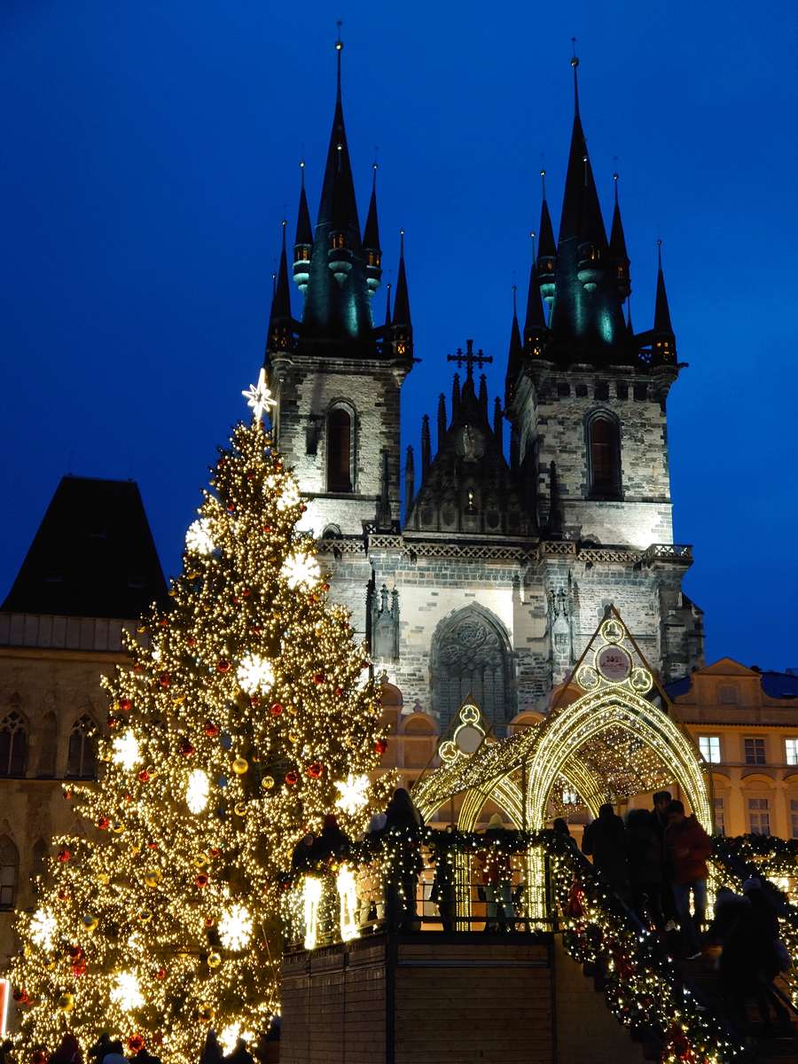 Tyn templom, Prága, Óváros tér, karácsony online puzzle