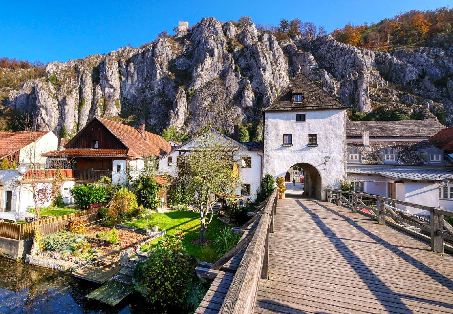 Orașul istoric Essing din Bavaria Inferioară jigsaw puzzle online