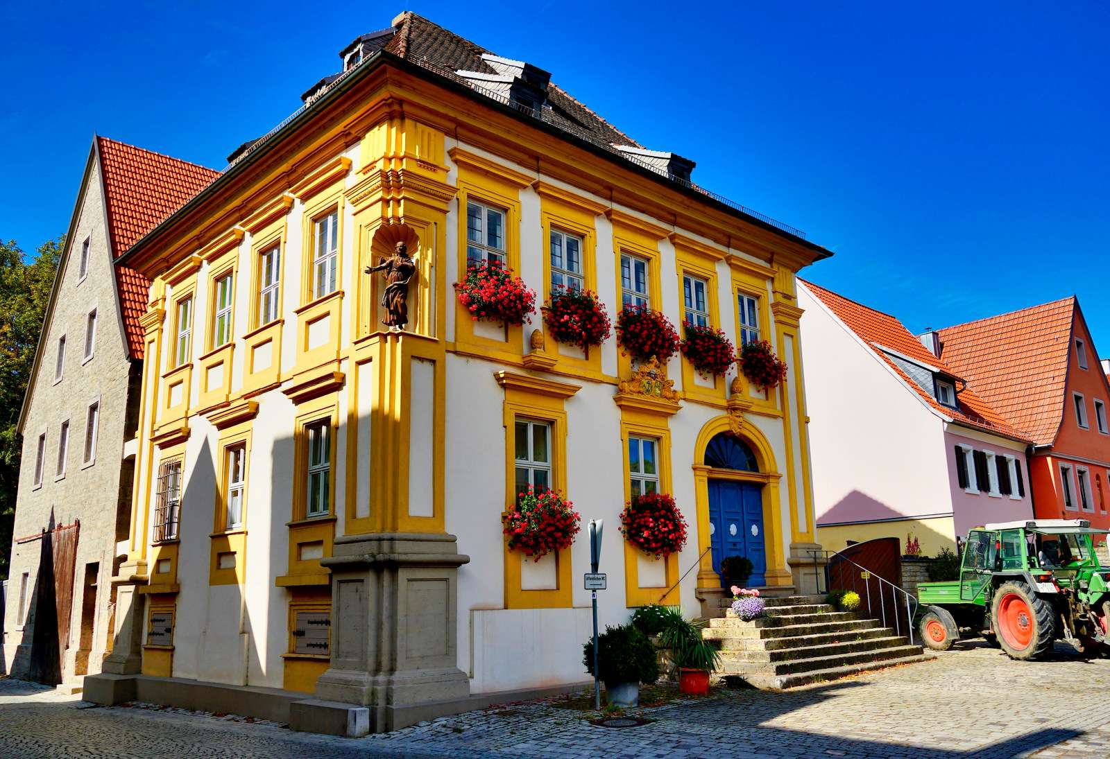 Residência barroca em Frickenhausen am Main quebra-cabeças online