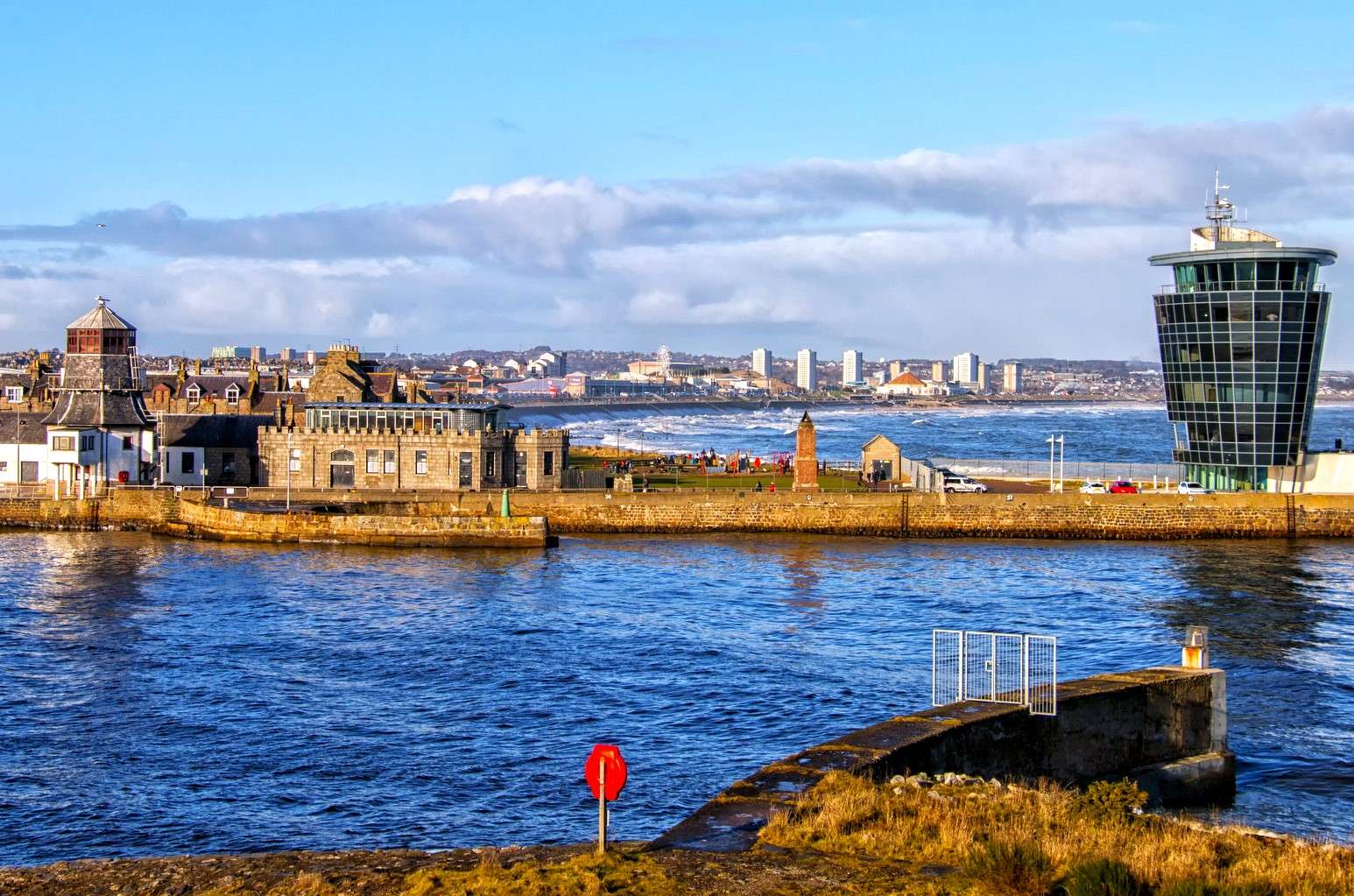 En vacker utsikt över den fantastiska staden Aberdeen Pussel online