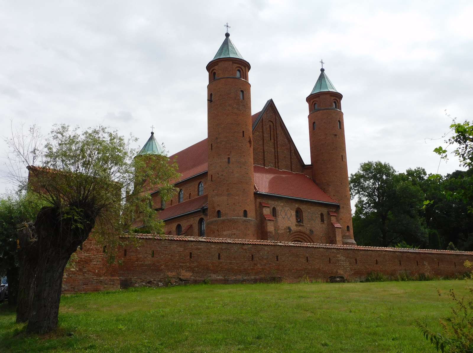 Εκκλησία στο Brochów παζλ online