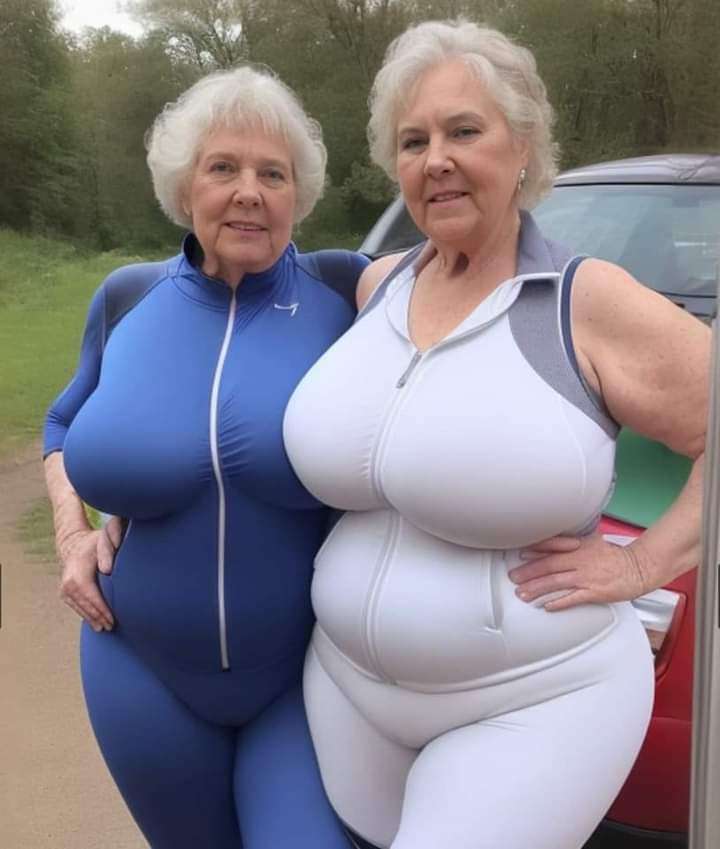 Gyönyörű idős hölgyek kirakós online