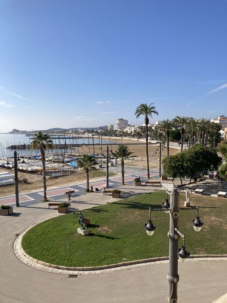 Passeig Maritim Sitges Puzzlespiel online