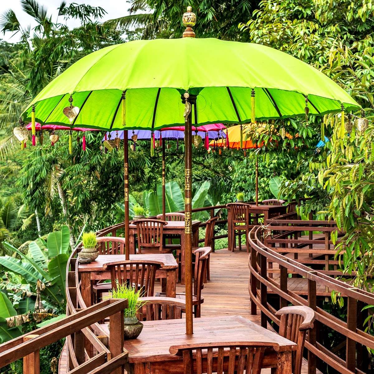 Εστιατόριο στη Γέφυρα (Μπαλί, Ινδονησία) παζλ online