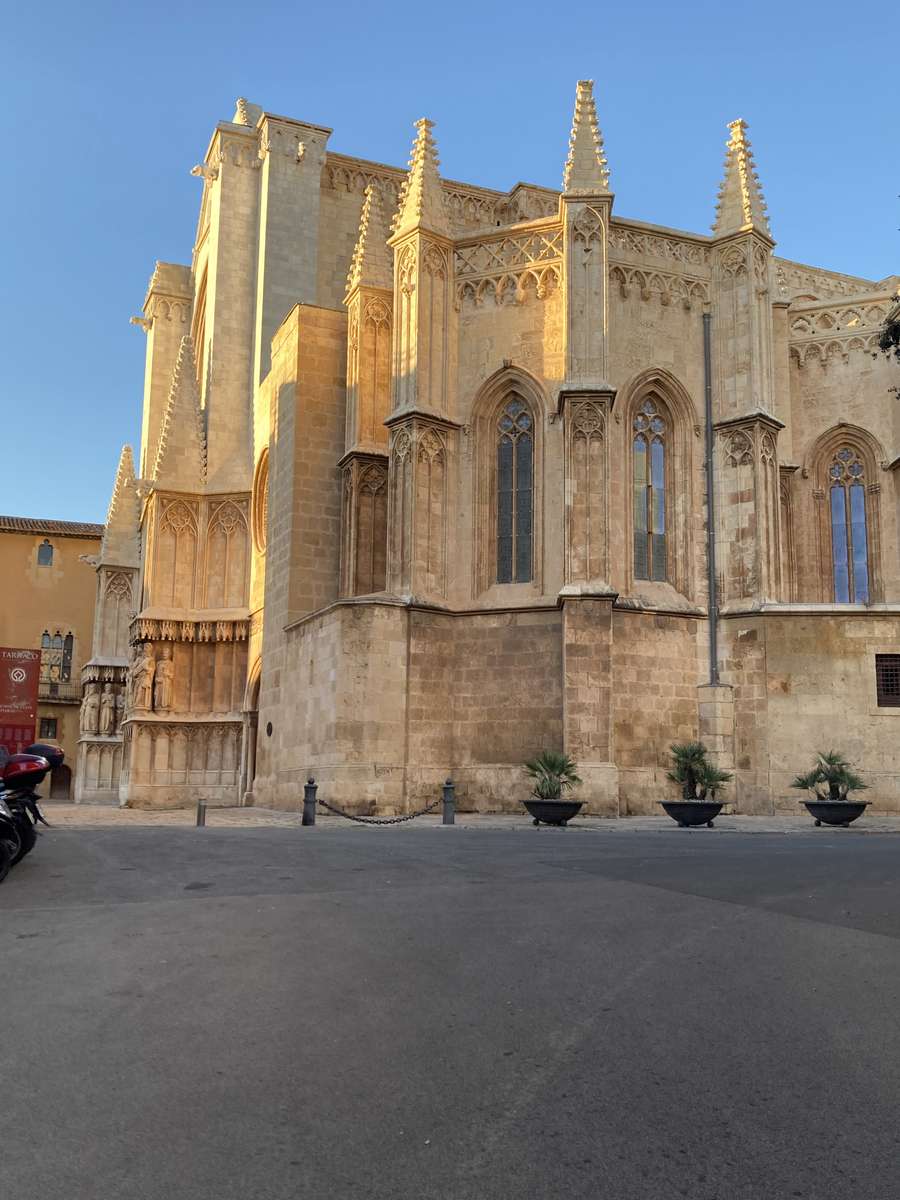 Catedrala din Tarragona jigsaw puzzle online