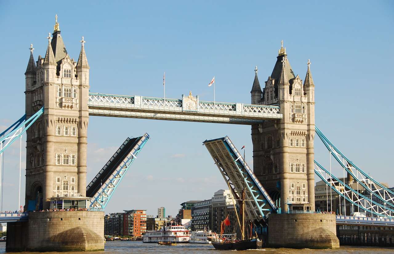 Londra, Tower Bridge jigsaw puzzle online
