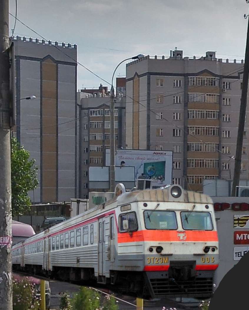 Trem de descida Kazan Noksinsky ET2EM elétrico Azi puzzle online