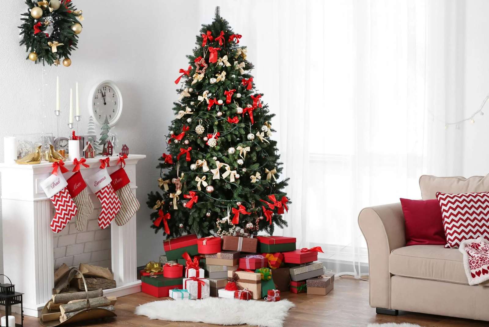 Puzzle Factory Χριστουγεννιάτικο δέντρο παζλ online