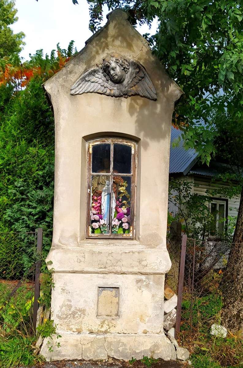 antigua capilla en la calle rompecabezas en línea