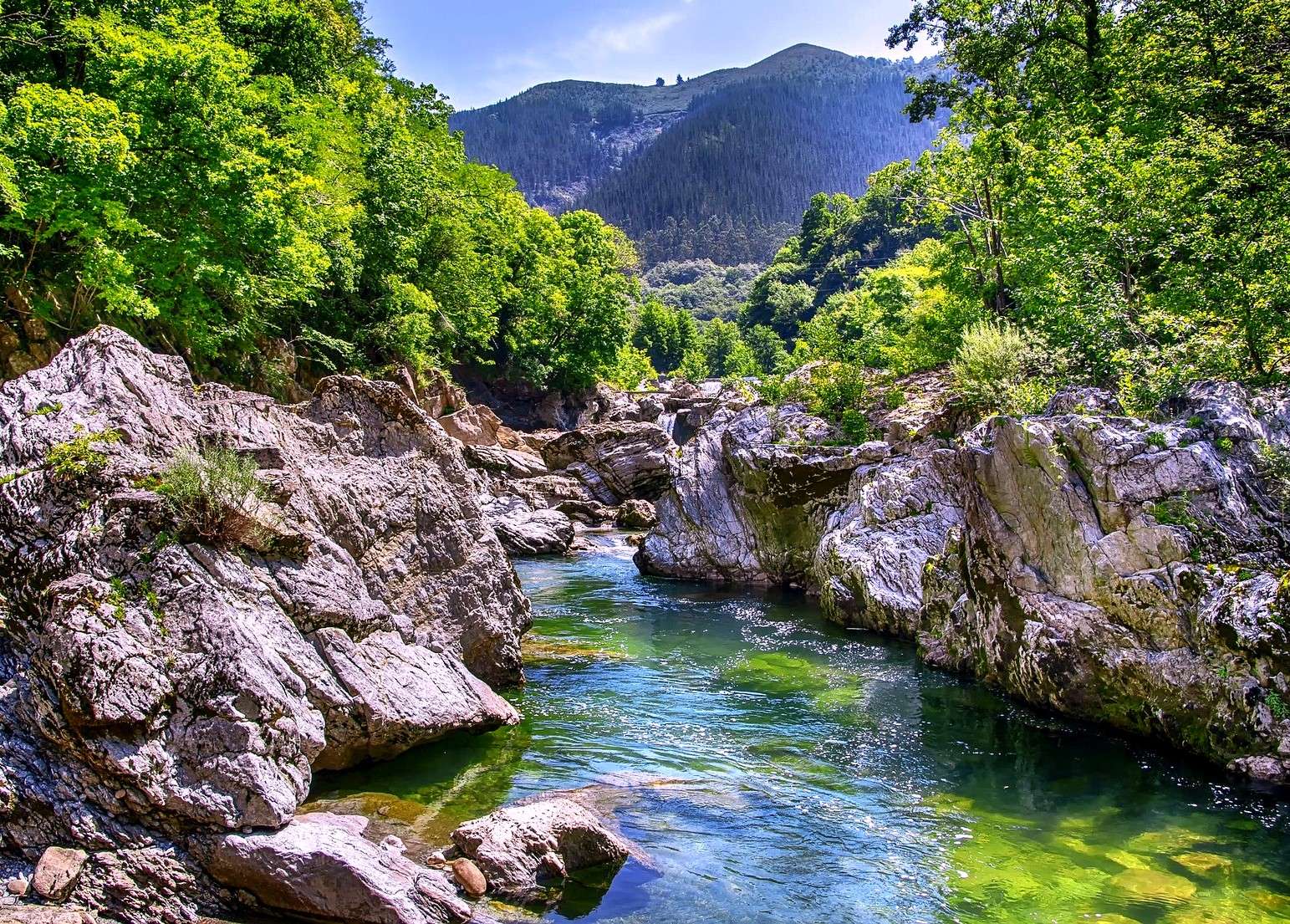 A stream among the rocks jigsaw puzzle online