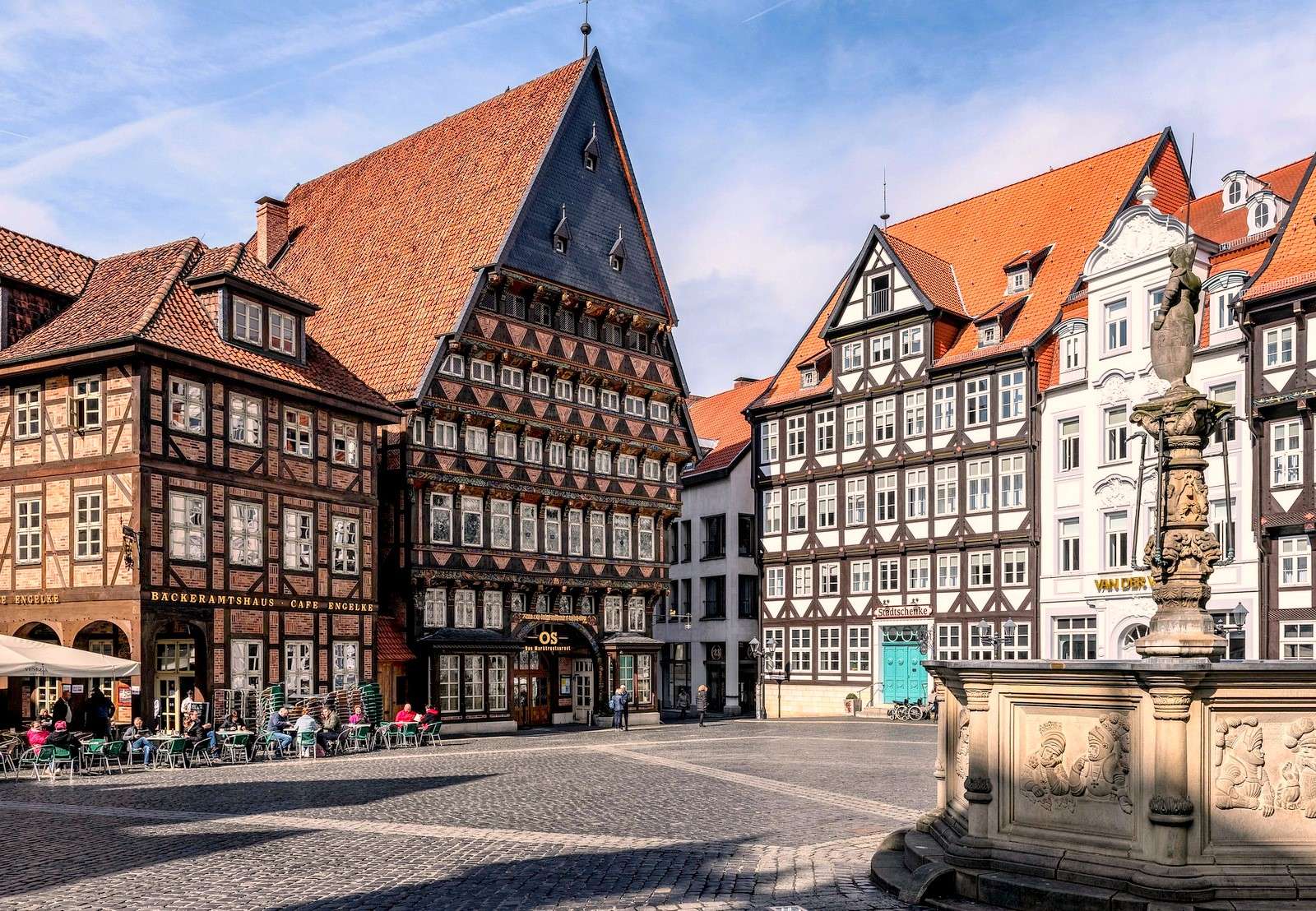 Praça do mercado em Hildesheim (Alemanha, Baixa Saxônia) puzzle online