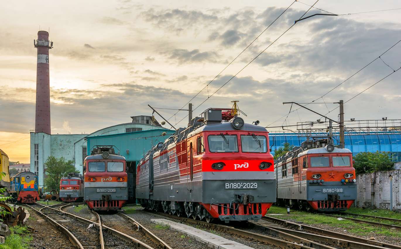 Deposito locomotive delle ferrovie russe puzzle online