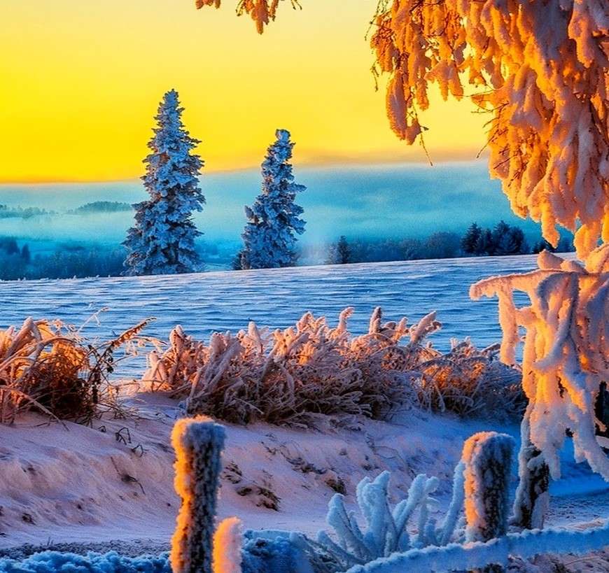 Winterlandschaft bei Sonnenaufgang Online-Puzzle