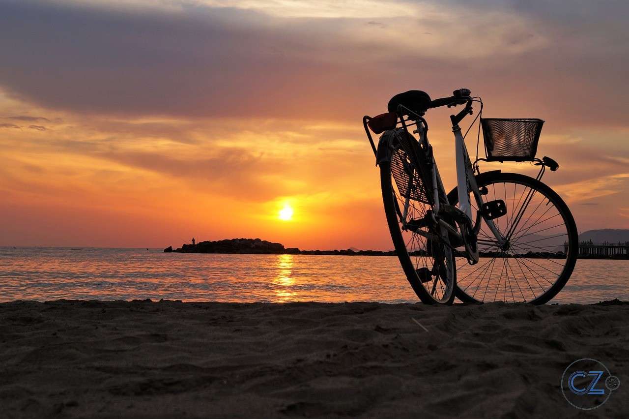 Велосипед, Пляж онлайн-пазл
