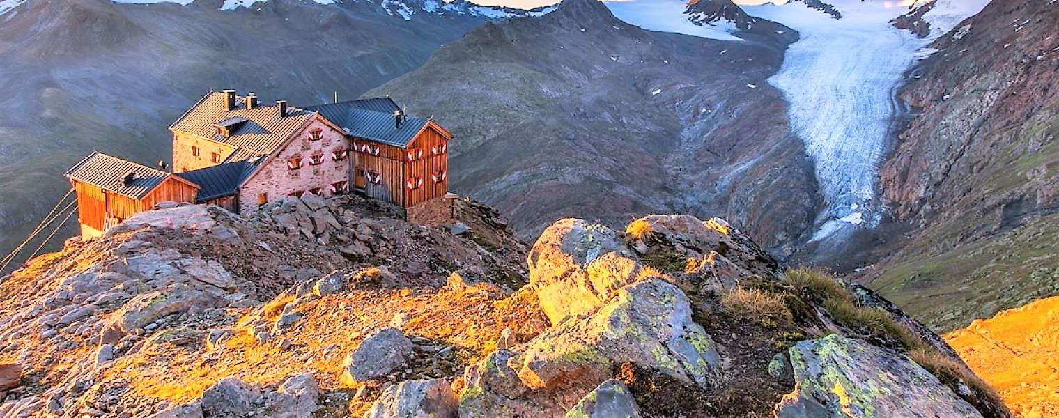 Mountain hut in Austria jigsaw puzzle online