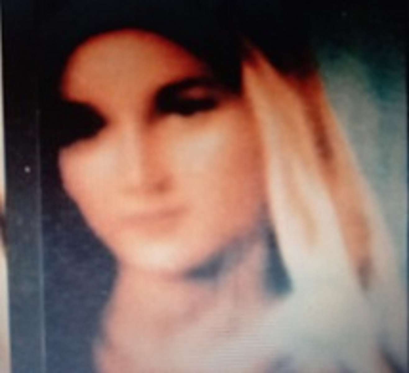 Настоящее фото Пресвятой Богородицы. пазл онлайн