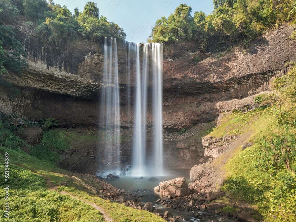 Cachoeira nos trópicos puzzle online