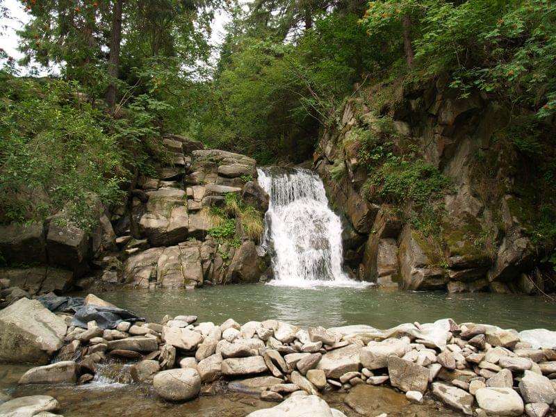 Waterfall in the Pieniny Mountains online puzzle