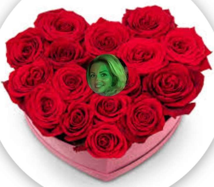 Margarita bland kärlekens rosor! pussel på nätet