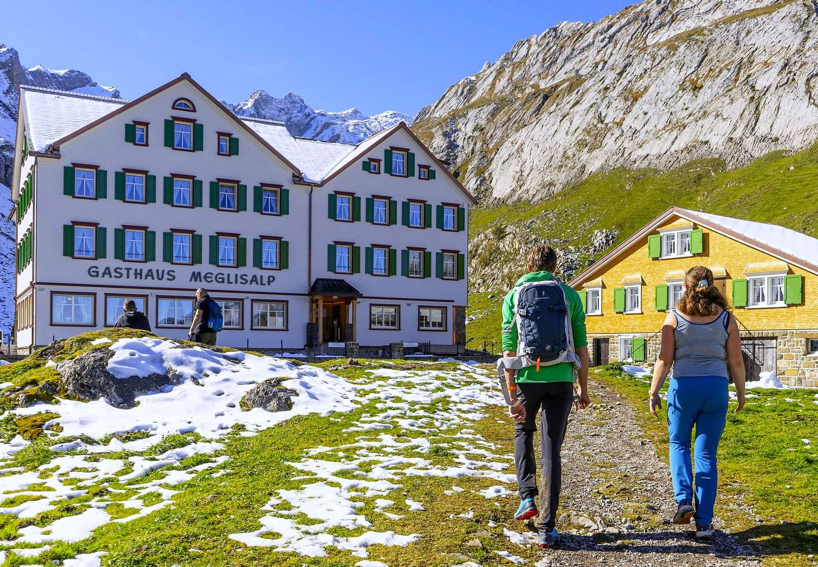 В швейцарских Альпах онлайн-пазл