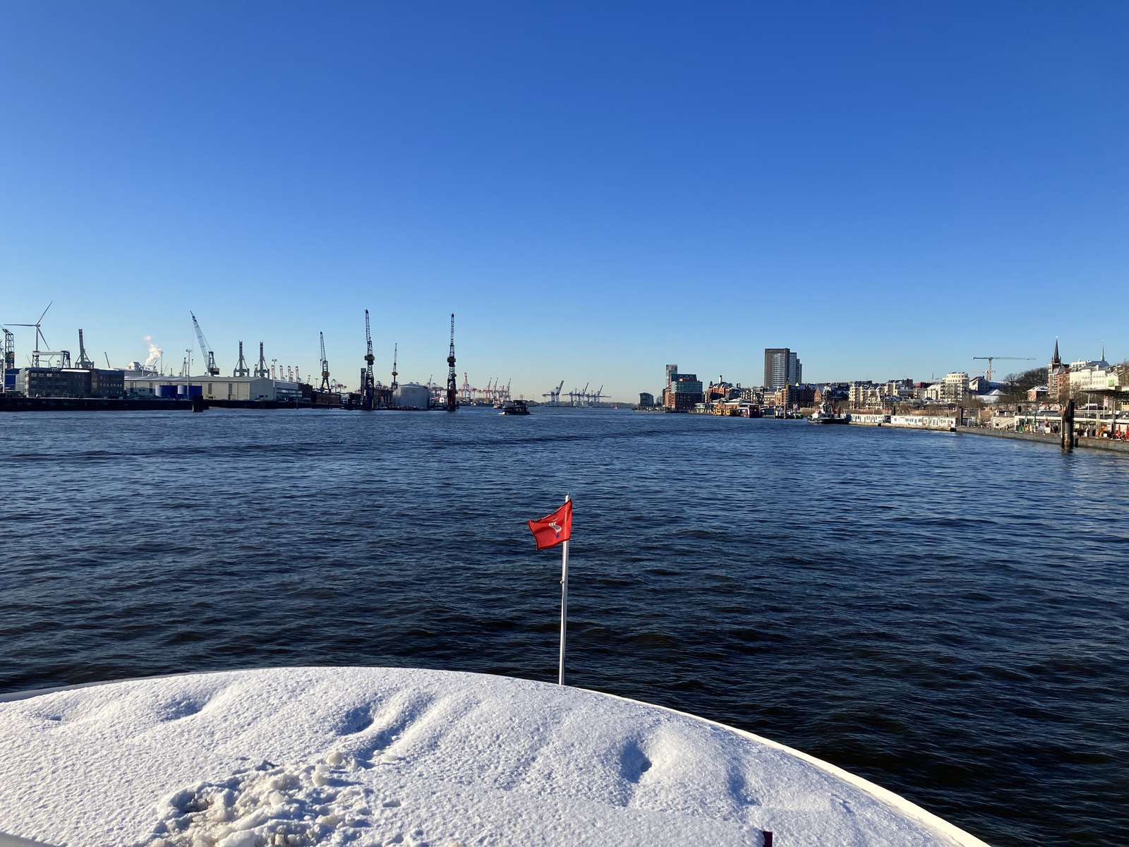 Avec le ferry sur l'Elbe en direction de Teufel puzzle en ligne