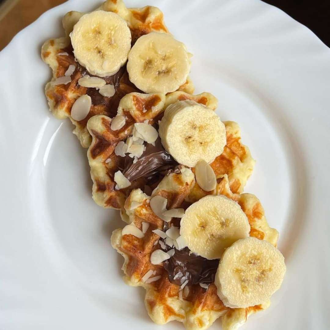 Wafels met bananen en chocoladestukjes online puzzel