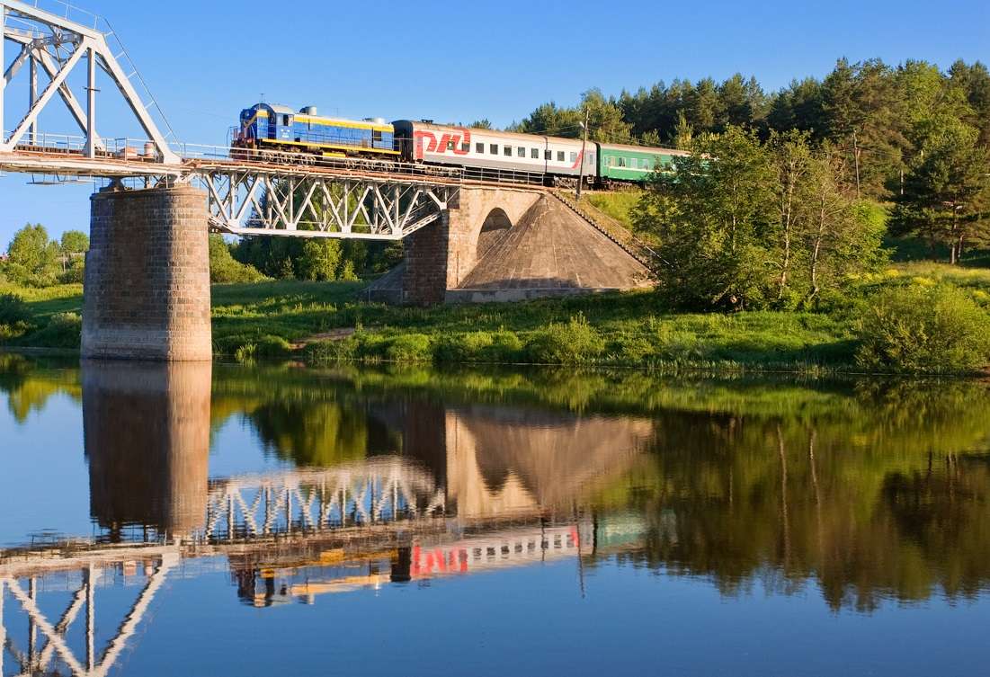 τρένο στη γέφυρα online παζλ