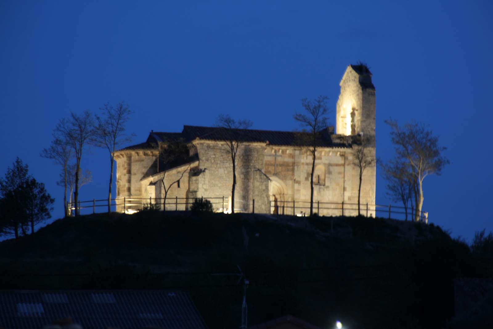 Kerk met licht online puzzel