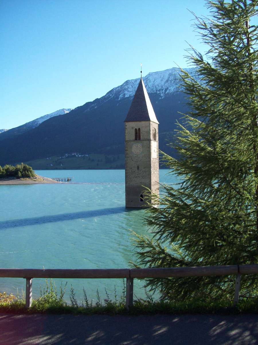 Templom a Reschensee tóban kirakós online