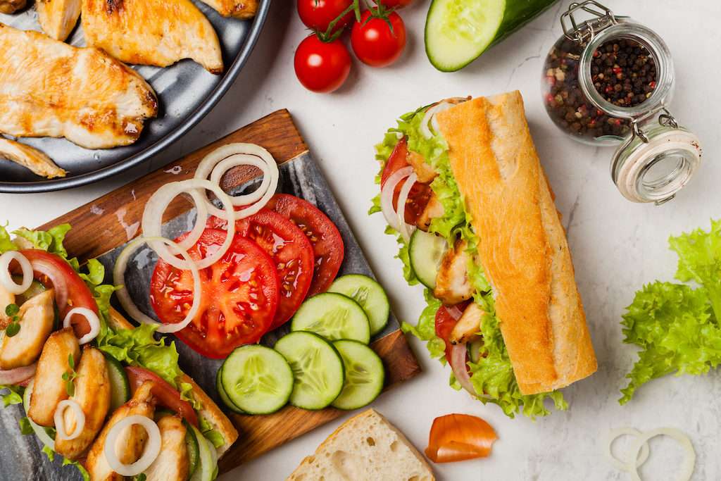 Сандвичи с пиле на скара онлайн пъзел