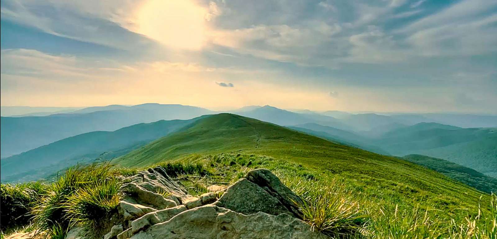 frumos apus de soare - Munții Polonezi Bieszczady puzzle online