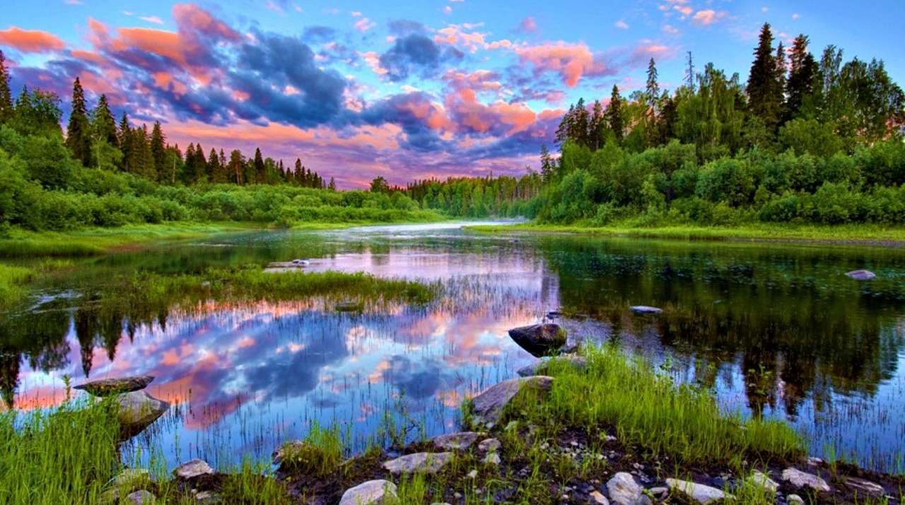bela paisagem montanhosa, floresta com um lindo lago puzzle online