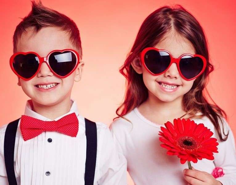 Gafas para niños - corazones rompecabezas en línea