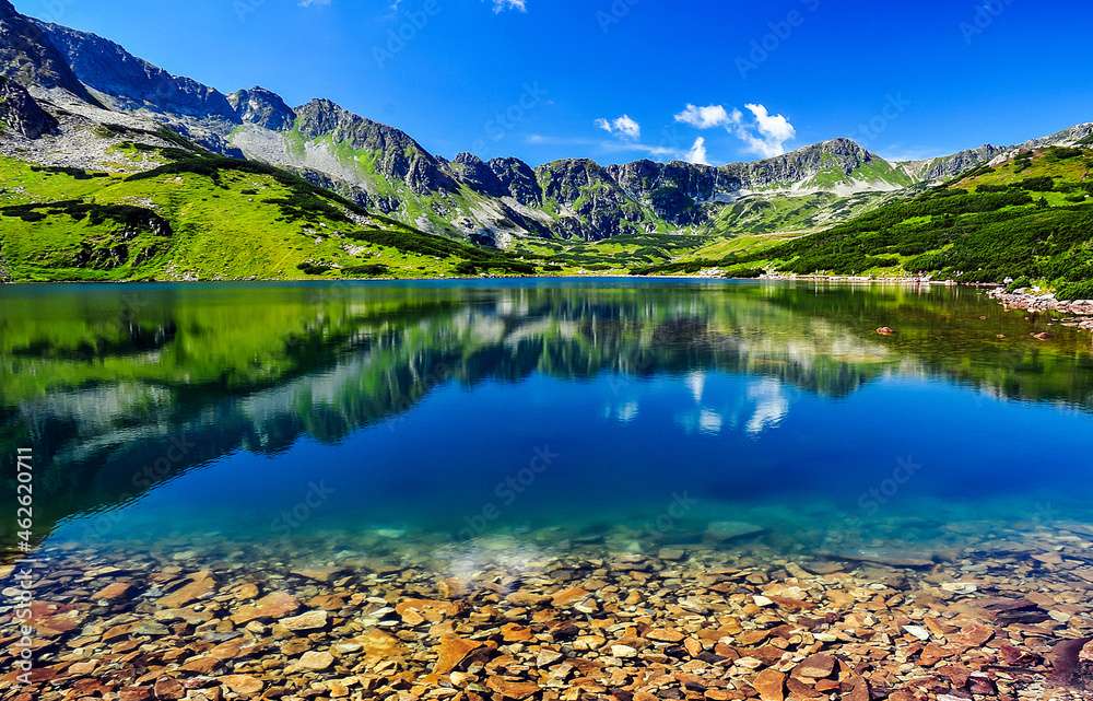 Lake and mountains jigsaw puzzle online