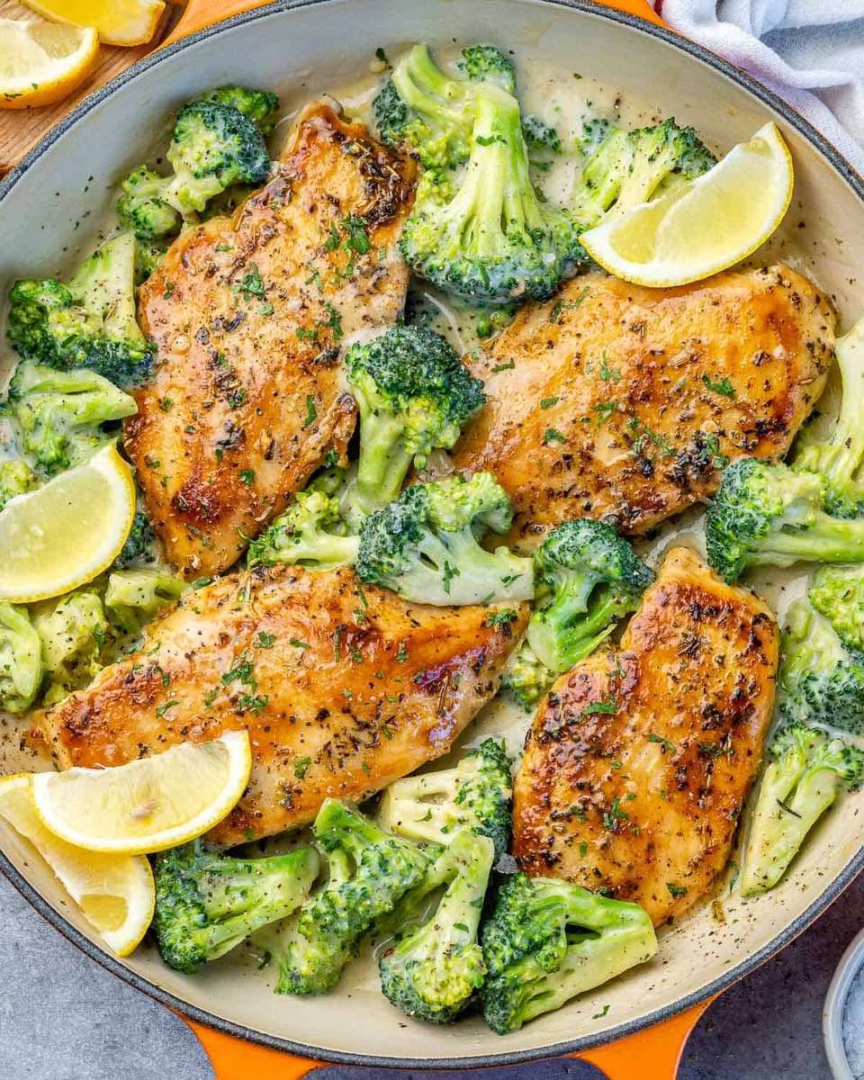 Csirke és brokkoli vacsora kirakós online