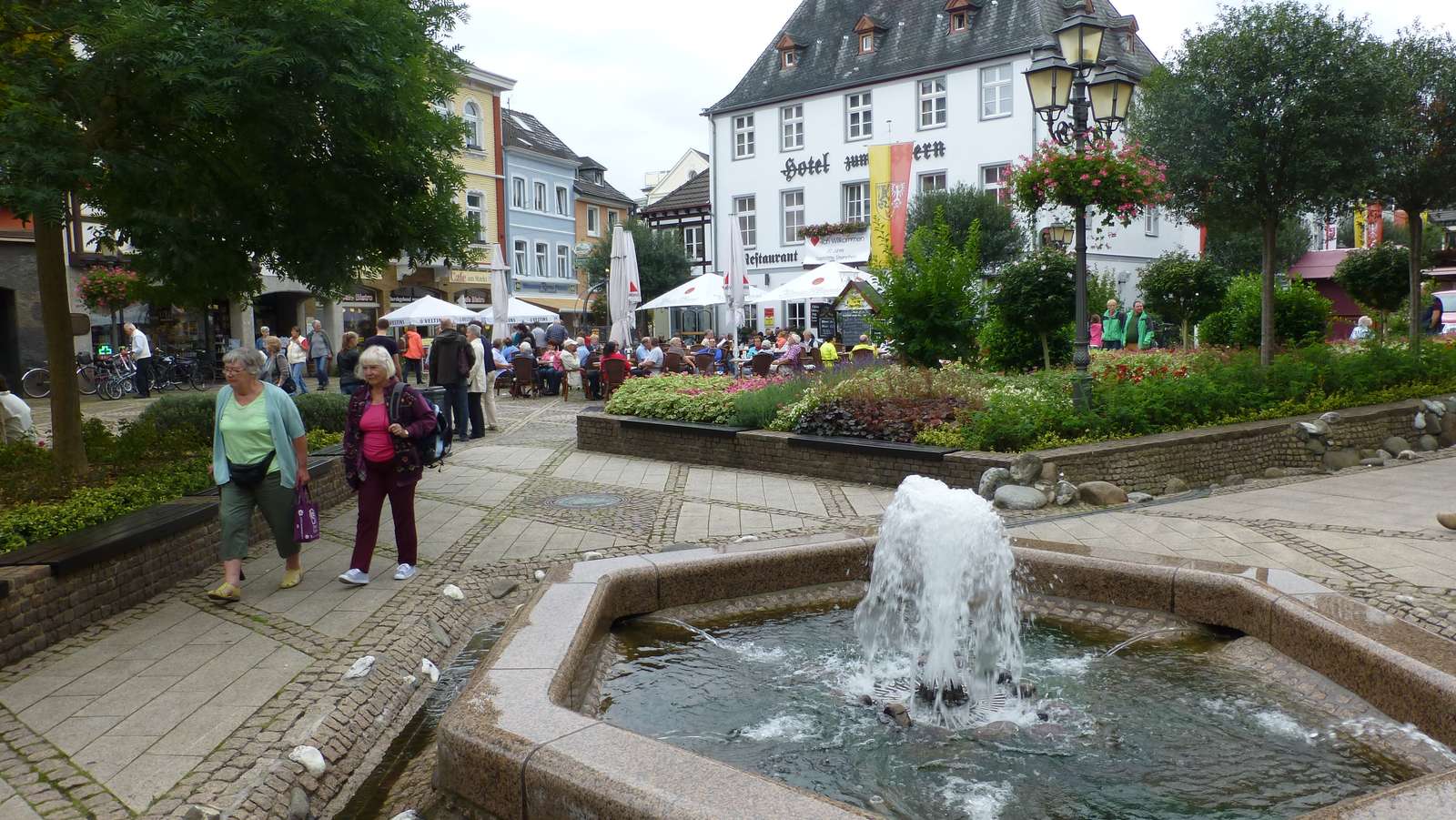 A praça do mercado em Ahrweiler puzzle online